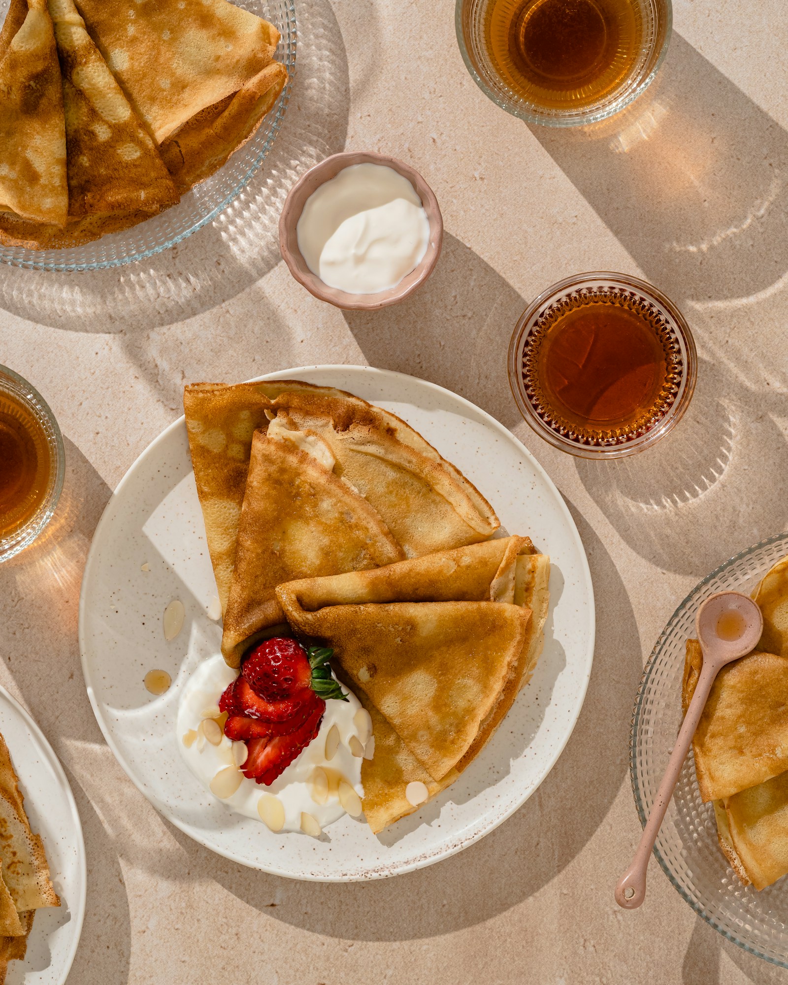 Piatto Gourmet Crepes a Ventaglio e Fragole